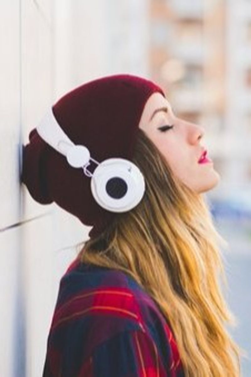 This Is Why You Get Chills While Listening to Your Favorite Song